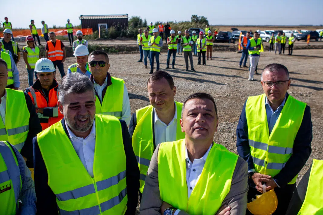 Premierul Ciolacu, în vizită pe un șantier / foto Inquam Photos / Ovidiu Micsik