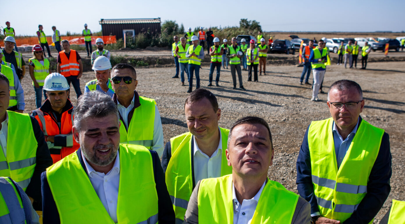 Premierul Ciolacu, în vizită pe un șantier / foto Inquam Photos / Ovidiu Micsik