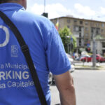 Amenzi de până la 2500 de lei pentru șoferii care nu achită parcarea în București