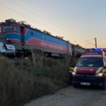 Accident foarte grav pe calea ferată – 4 victime dup ce o mașină a fost spulberată de un tren