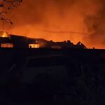 Incendiu violent la o hală din nordul Piteștiului