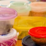 Cum scapi de mirosul neplăcut de mâncare din caserolele de plastic: Tot ce trebuie să știi
