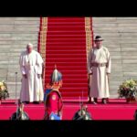 VIDEO: Mongolia găzduiește o ceremonie de bun venit pentru Papa Francisc