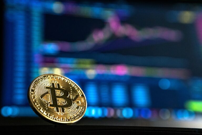 Bitcoin crește cu 3,95% și ajunge la 31.187 dolari