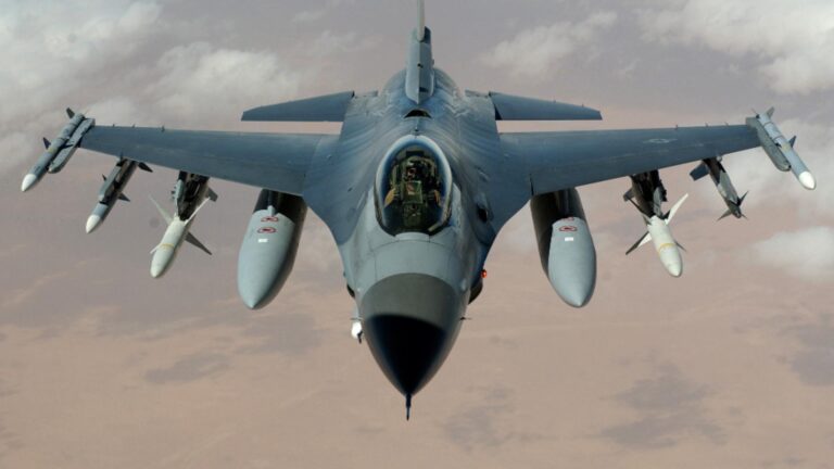 Rusia – Ucraina, ziua 615: Avioanele F-16 pentru Kiev, din partea Olandei, în două săptămâni, în România