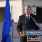 Plecarea românilor la muncă sau la studii în străinătate poate fi transformată dintr-o pierdere într-o oportunitate, susține Iohannis