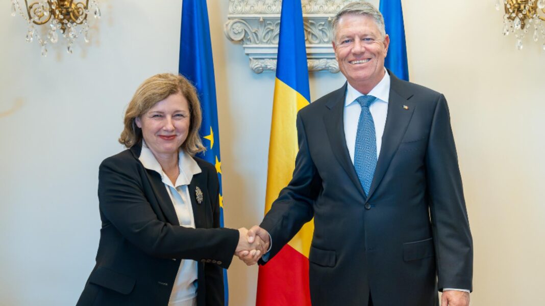 Věra Jourová, vicepreședinta Comisiei Europene, și Klaus Iohannis, președintele României