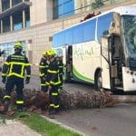 Un autobuz școlar a intrat în mulțime în Spania: 3 morți și mulți răniți