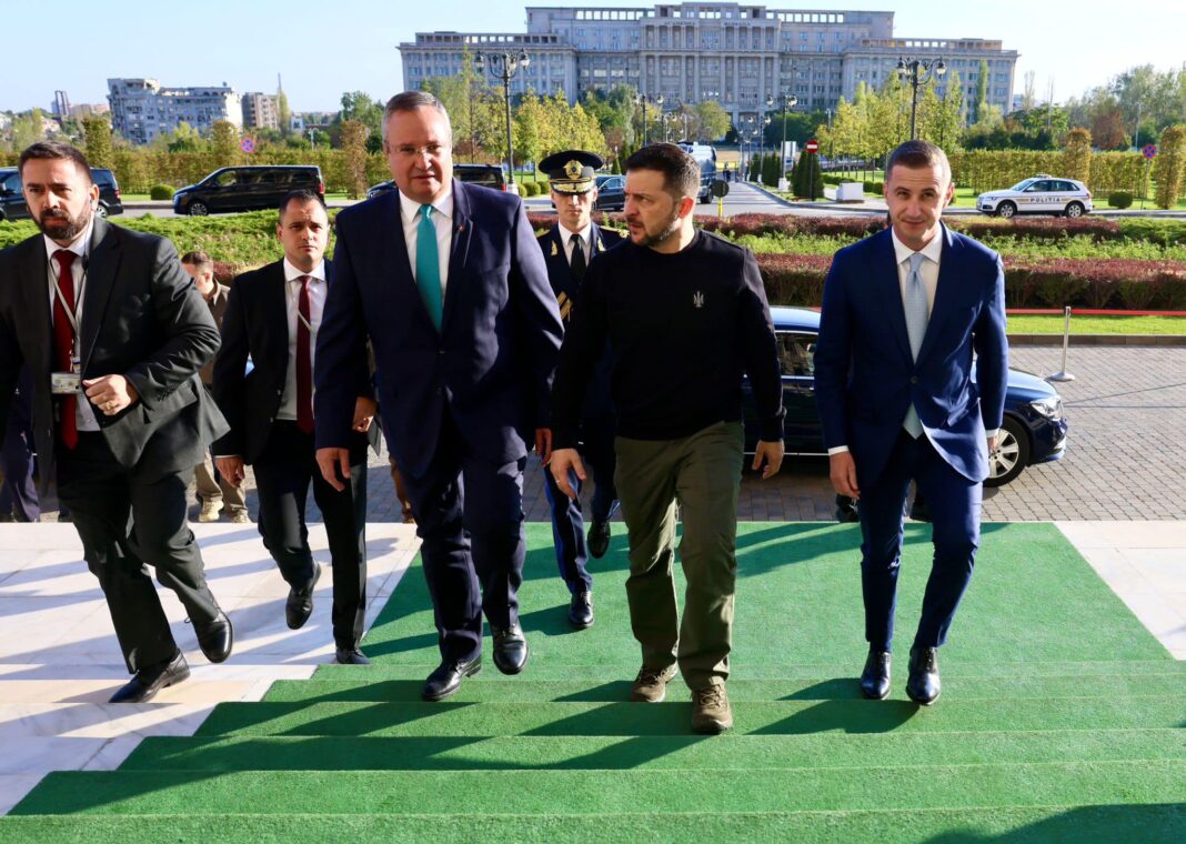 Președintele Zelenski intrând în Parlamentul României / foto Alfred Simonis, facebook