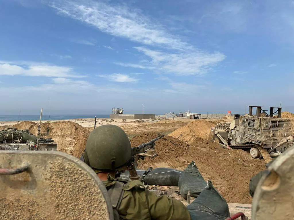 Israelul întrerupe activitatea militară de-a lungul drumului din sudul Fâșiei Gaza pentru a facilita ajutoarele