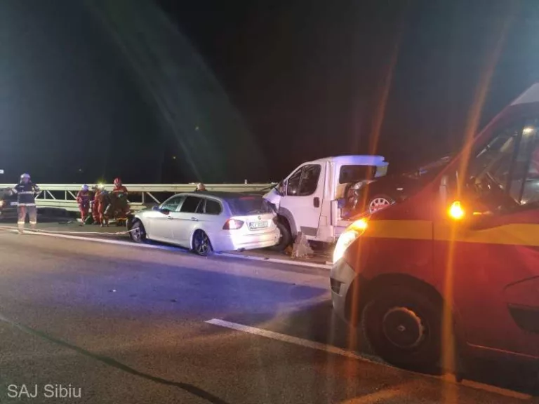Șase autovehicule implicate într-un accident rutier pe A1 la ieşirea spre Cisnădie