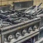 5 câini au murit, după ce un aragaz a explodat într-o casă din Cluj-Napoca. Stăpâna a lăsat mâncarea pe foc și a plecat la magazin