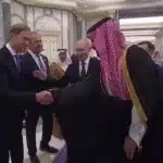 Președintele Putin al Rusiei se întâlnește cu prințul moștenitor saudit