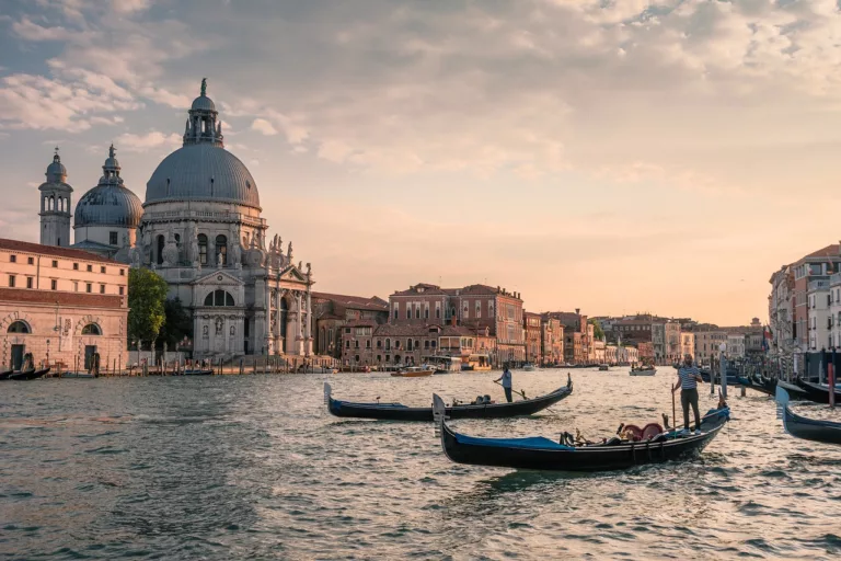 Premieră mondială! Taxa pe care trebuie să o plătești dacă vrei să vizitezi Veneția