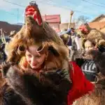 Festivalul de Datini și Obiceiuri Strămoșești din Comănești a încântat orașul cu tradiții autentice