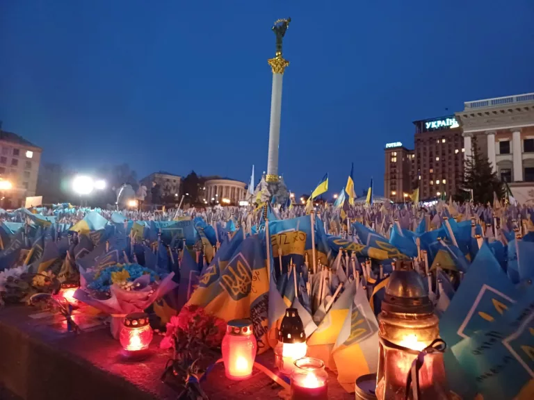 Ucrainenii au adus un omagiu militarilor implicați în războiul cu Rusia