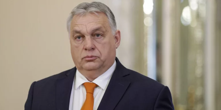 Mii de persoane protestează împotriva lui Vitkor Orban din Ungaria