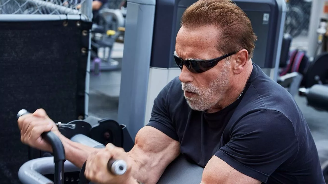 Arnold Schwarzenegger, în vârstă de 76 de ani, se recuperează după operație. Actorul a primit un stimulator cardiac