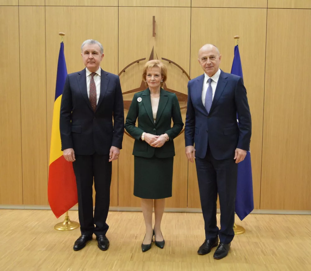Familia Regală a României este în vizită în Belgia. Întâlnire la sediul NATO din Bruxelles