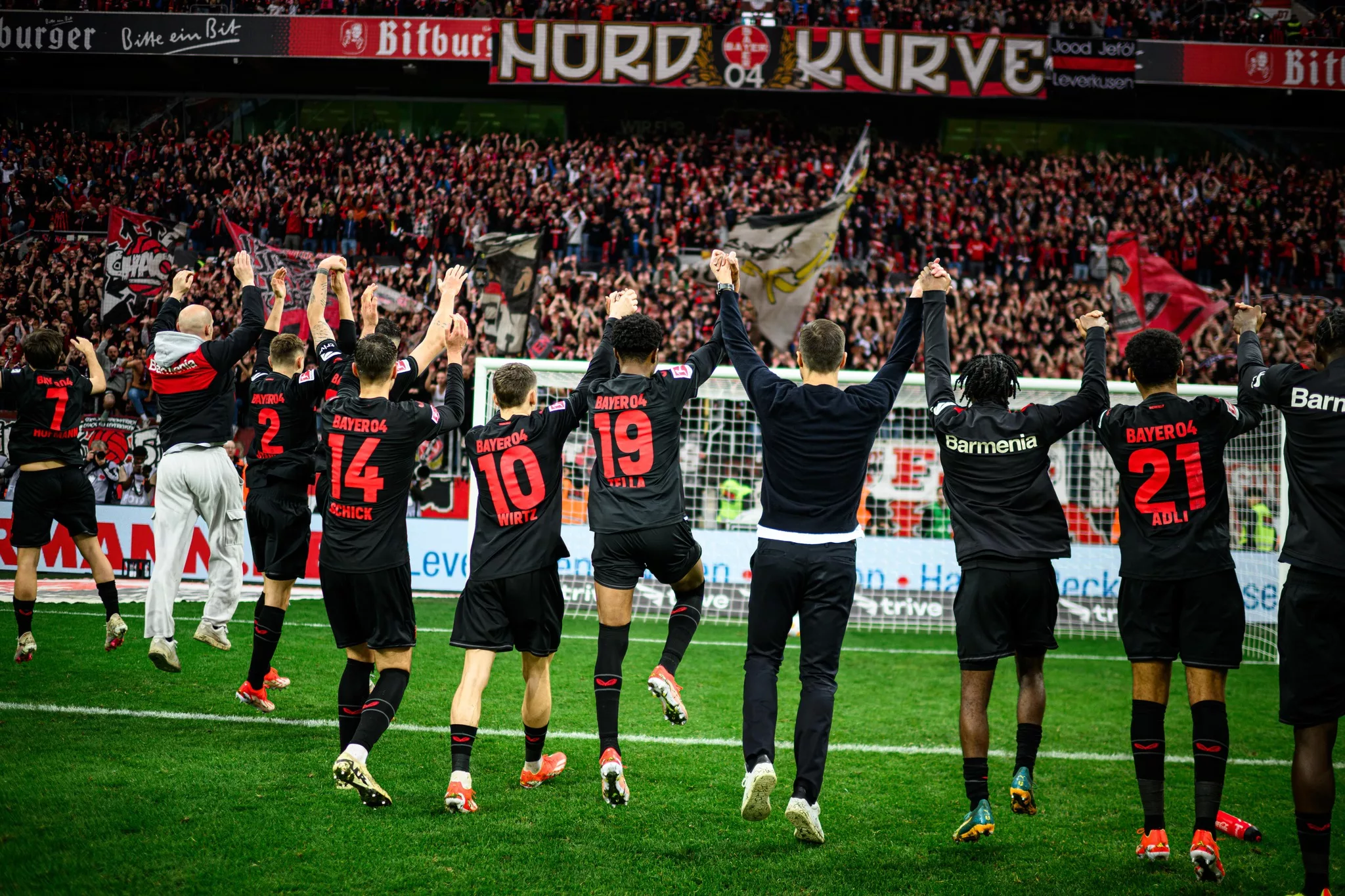Leverkusen, cu o mână pe trofeul Bundesligii! „Aspirinele” au profitat de înfrângerea lui Bayern Munchen