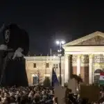 Mii de persoane cer demisia la Budapesta premierului Viktor Orban după un caz de corupție