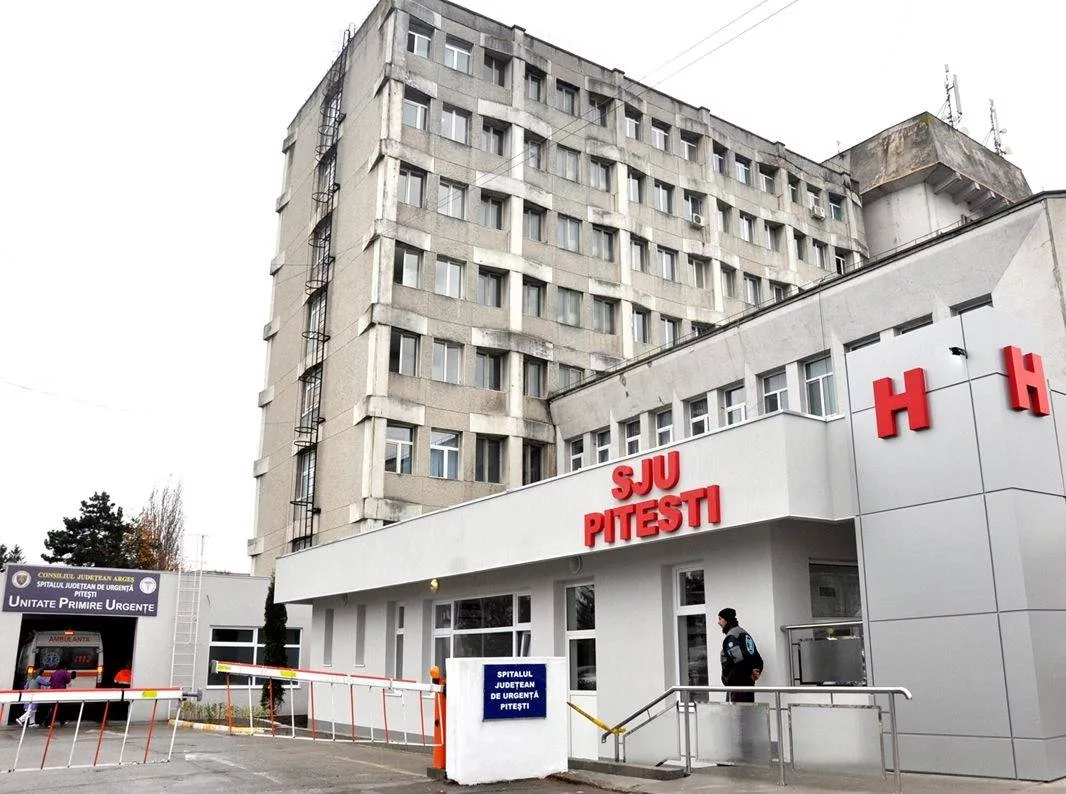 Șefa secției de Psihiatrie din Spitalul Județean de Urgență Pitești a fost reținută. Este suspectată că ar fi luat mită de 140 de ori