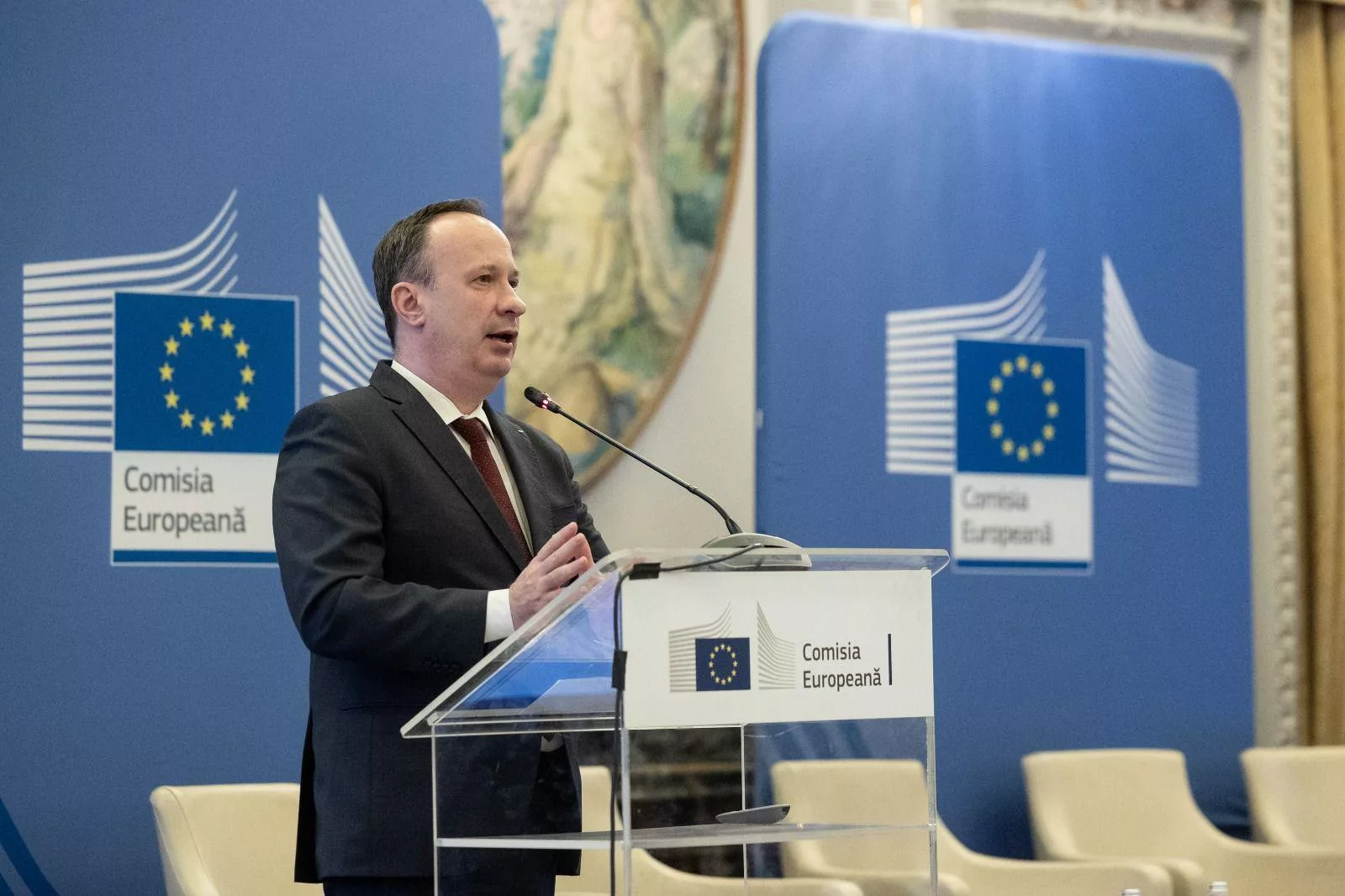 Ministrul Investiţiilor şi Proiectelor Europene se laudă cu proiectele din ultimii ani