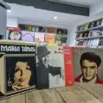 Asculți muzică înregistrată pe discuri de vinil? Uite 8 genuri care te vor binedispune