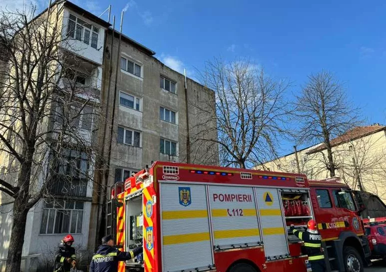 Două persoane rănite, după o explozie într-un apartament