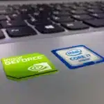 Acțiunile Nvidia scad. Investitorii așteaptă mai multe detalii despre noul cip AI