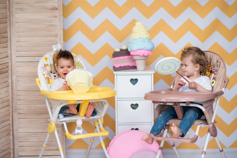 3 criterii esențiale pentru alegerea unui scaun de masă pentru bebeluși