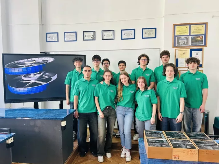 Elevi de la Colegiul de Informatică din București au câștigat Marele Premiu la concursul internațional NASA
