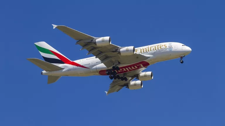 Emirates și Flydubai își reiau operațiunile după inundațiile din Dubai