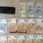 Arad: Trei persoane acuzate de trafic internaţional de droguri de risc