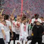 FCSB a primit medaliile și trofeul de campioană a României la fotbal. Gigi Becali preocupat de parcursul echipei în cupele europene