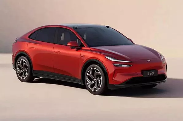 Concurentul chinez al Tesla a lansat un model nou mai ieftin decât cel american