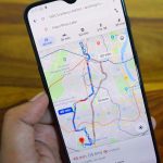 Călătorii pot vedea în timp real, în aplicaţia Google Maps, gradul de încărcare al mijloacelor de transport în comun