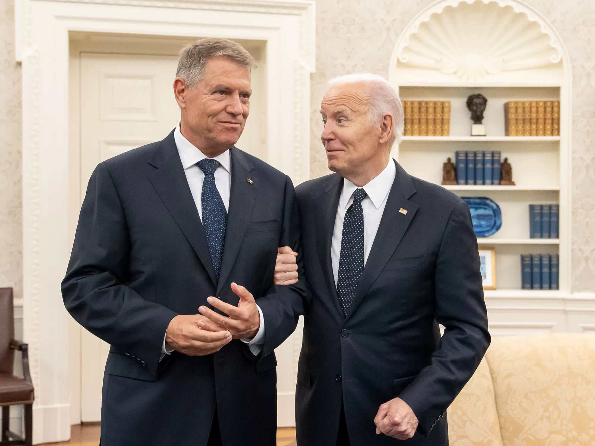 Klaus Iohannis, primit la Casa Albă de Joe Biden