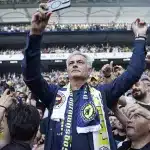 VIDEO. Jose Mourinho, prezentat oficial la Fenerbahce în fața a zeci de mii de fani
