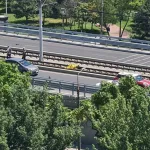 Un motociclist a murit pe linia de tramvai de pe podul Grant