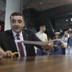George Simion le-a dat liberalilor replica din colonia de romi Dallas, din Cluj