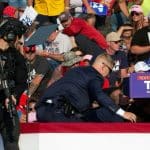 VIDEO Atentat asupra lui Donald Trump în Butler, Pennsylvania: Filmul care arată momentul în care Trump s-a salvat