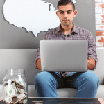 Generația Millennial: Dependența financiară de părinți și lupta pentru independență în SUA