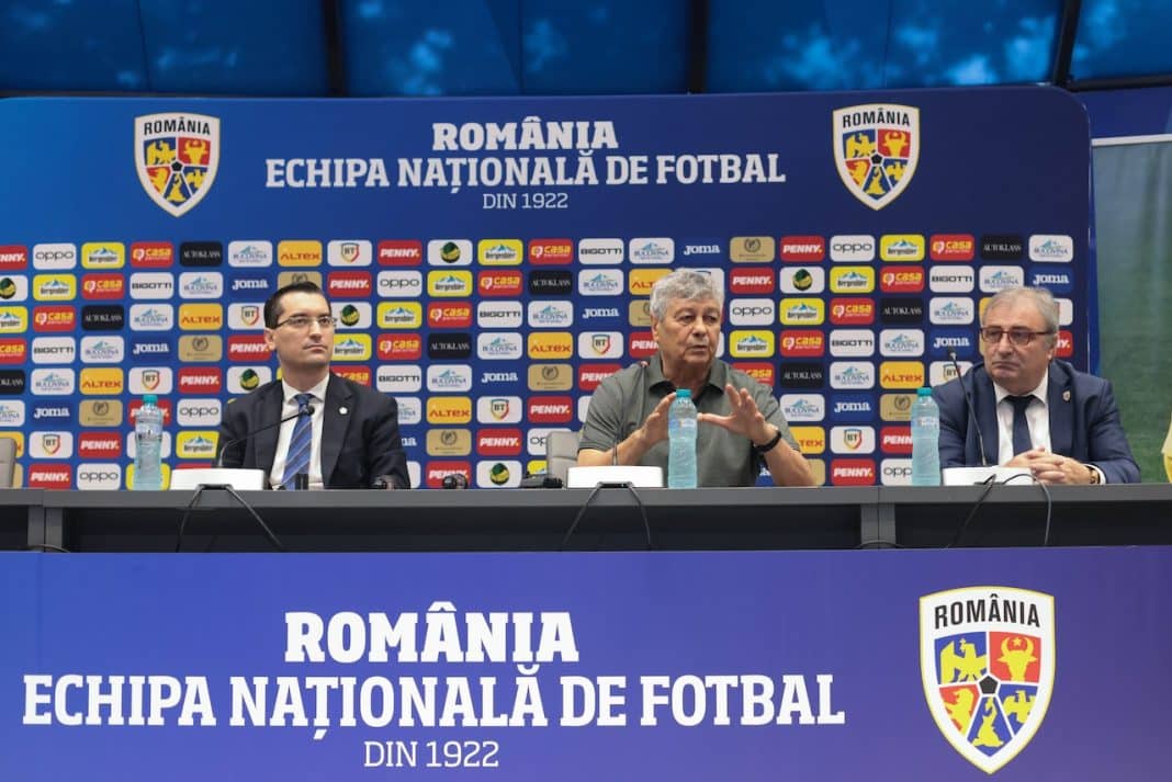 conferință echipa națională Lucescu Conferință de presă a echipei naționale de fotbal a României