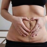 Beneficiile abdominoplastiei post-natale: ce trebuie să știe mămicile?