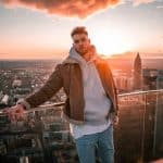 Descoperă trei pantaloni must-have pentru bărbați și cum să-i asortezi cu cămașa perfectă!