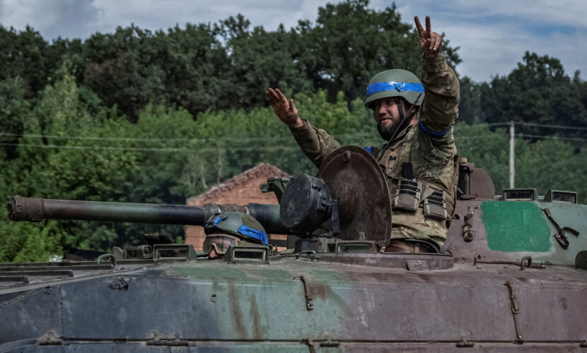 Ofensiva Ucrainei Avansează 35 km în Kursk