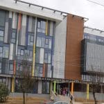 Plouă într-o maternitate nouă care a fost inaugurată recent. Investiția s-a ridicat la 20 milioane de euro