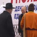 VIDEO. Vladimir Putin depune flori la monumentul lui Minin și Pozharsky în Piața Roșie din Moscova