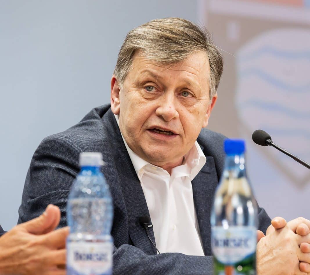 Crin Antonescu retragere cursa electorală